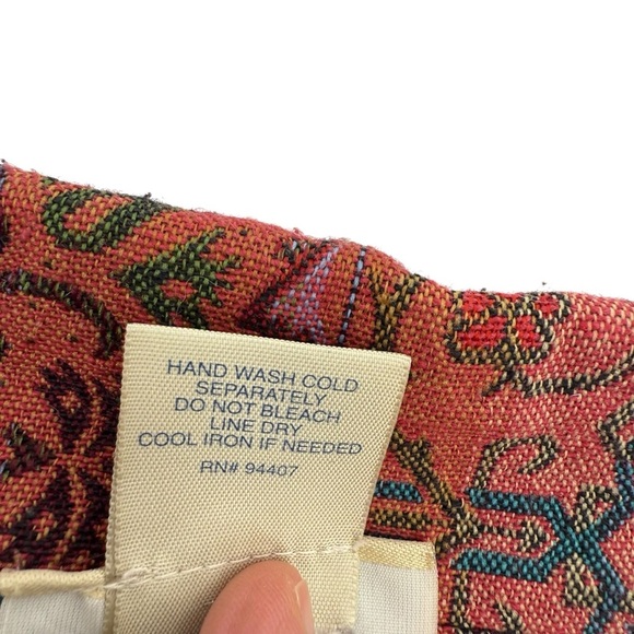 TravelSmith Women's floral tapestry Patterned Blazer - Picture 5 of 9